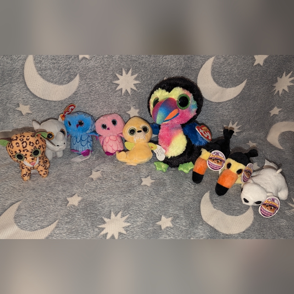 Lot of Beanie Boos and SurprizamalsAll brand new with tags.